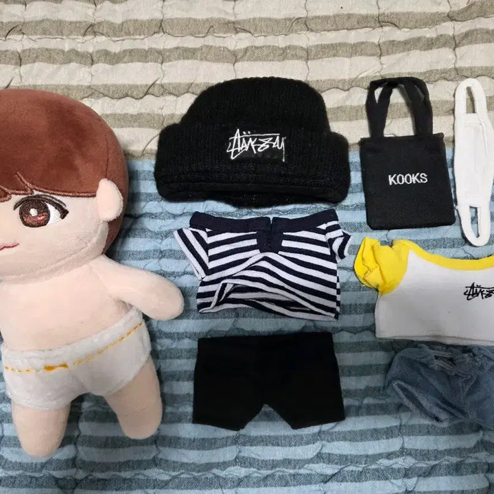 [BUNJANG] BTS Jungkook "Kkugi Special" 20cm Plush Doll / 방탄소년단(BTS) 정국 솜인형