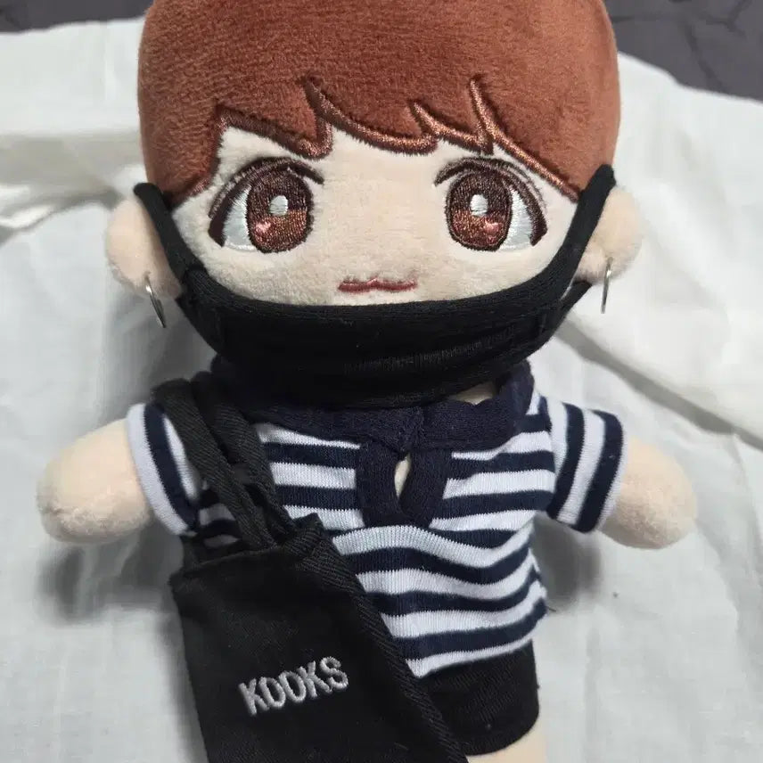 [BUNJANG] BTS Jungkook "Kkugi Special" 20cm Plush Doll / 방탄소년단(BTS) 정국 솜인형