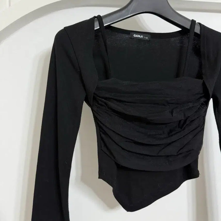 [BUNJANG] GANJI Black Wrap Crop Long Sleeve Top / GANJI 랩 블랙 크롭 긴팔티