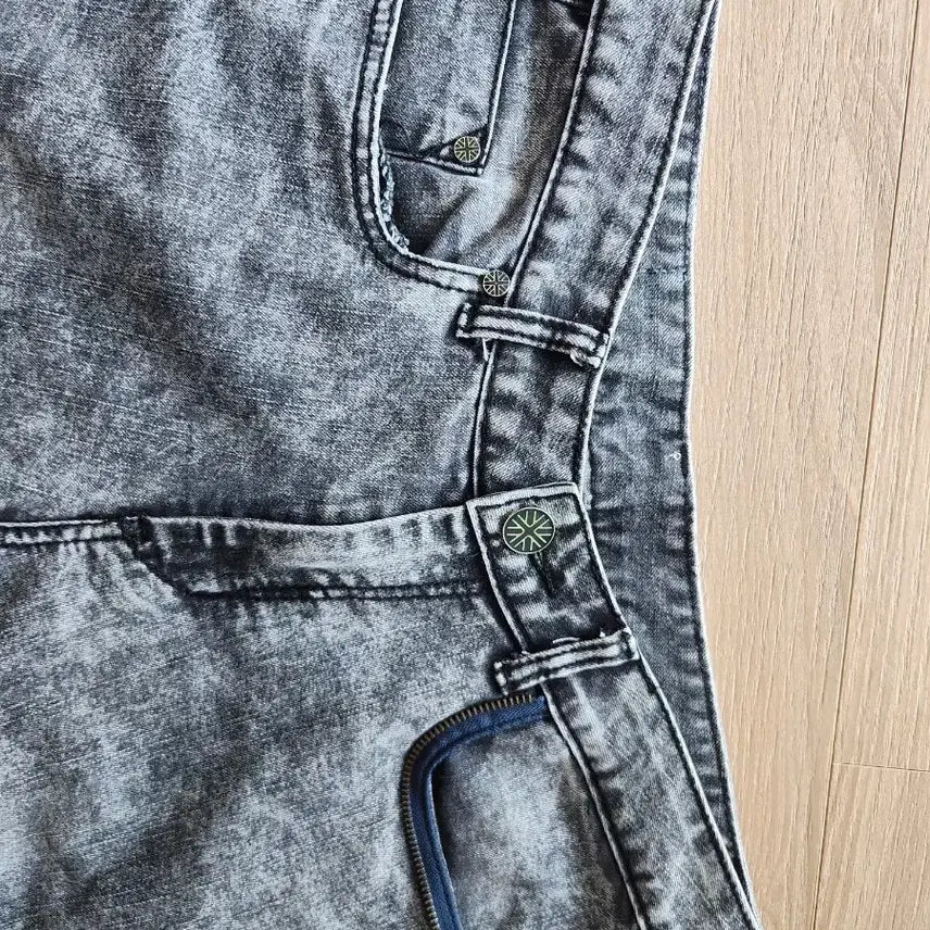 [BUNJANG] LONDON SLIM Washed Denim Jeans / LONDON SLIM 워싱 데님 30사이즈...워싱 데님 청바지 블랙진