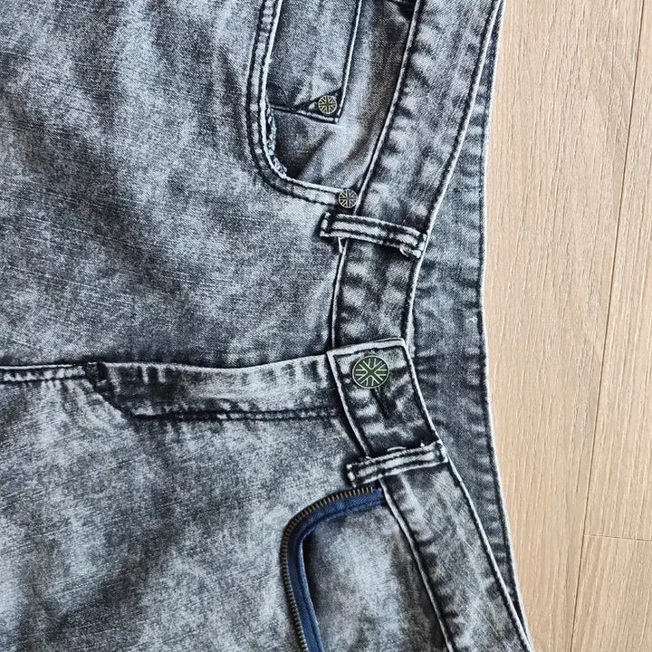 [BUNJANG] LONDON SLIM Washed Denim Jeans / LONDON SLIM 워싱 데님 30사이즈...워싱 데님 청바지 블랙진