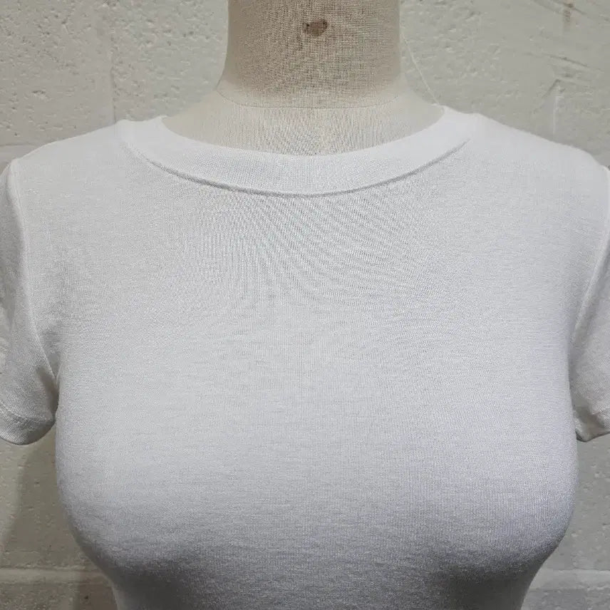 [BUNJANG] Round Neck Short Sleeve T-shirt / 부드럽고 촉감좋은 라운드 숏반팔- 화이트