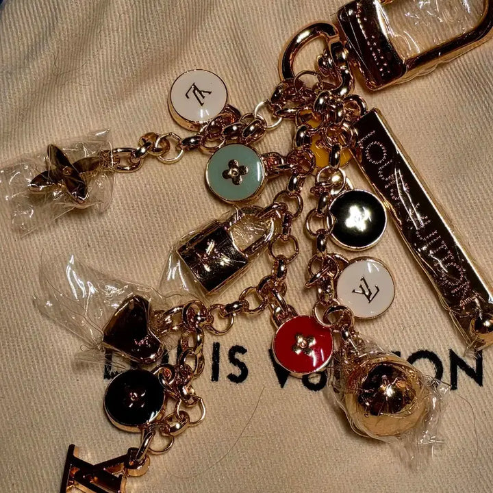 [BUNJANG] Unbranded Charm Keyring Bag Charm / 참 장식 키링 백참 새상품