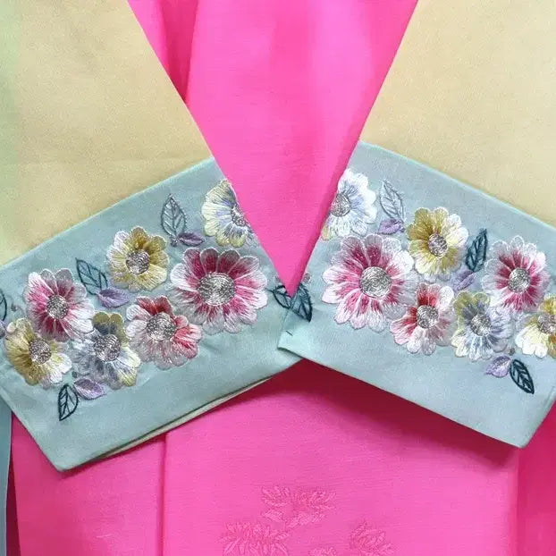 [BUNJANG] K217 Embroidered Hanbok for Women / k217 여성한복(본견 자수)/ 여55-66/키158-162/사놀까