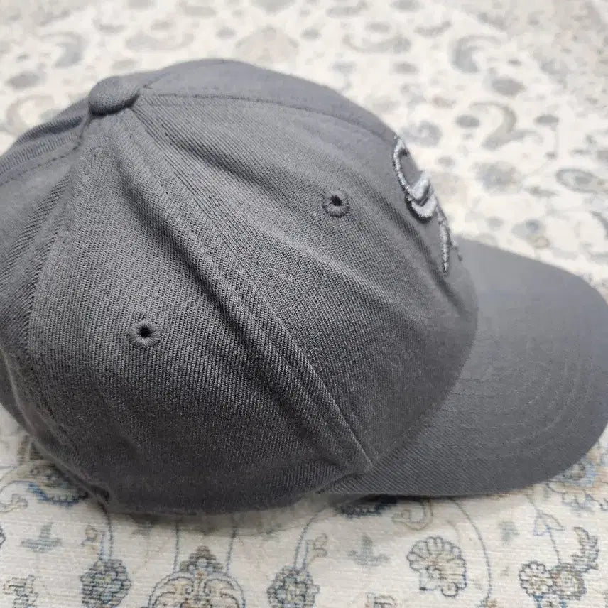 [SOLD OUT] MLB 시카고 화이트삭스 그레이 볼캡 S-M