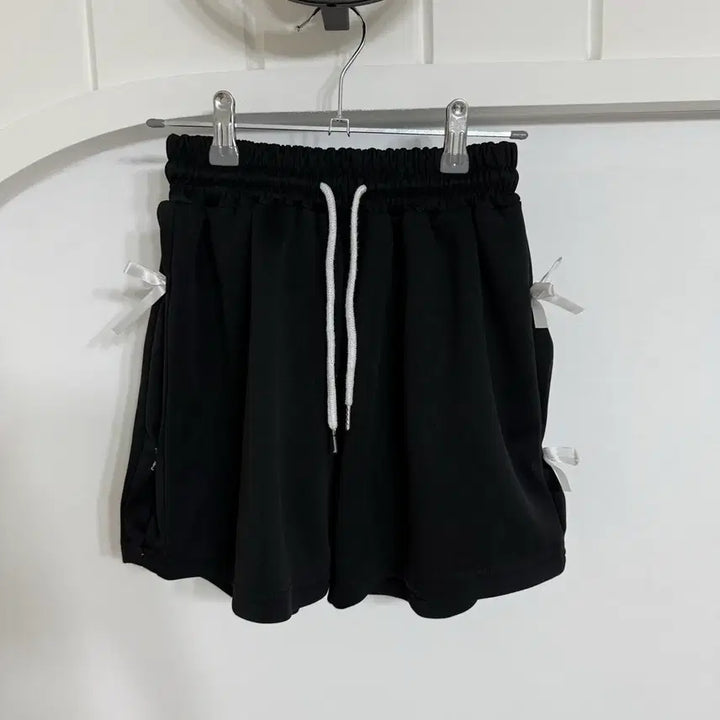 [SOLD OUT] 블랙 리본 스트링 반바지