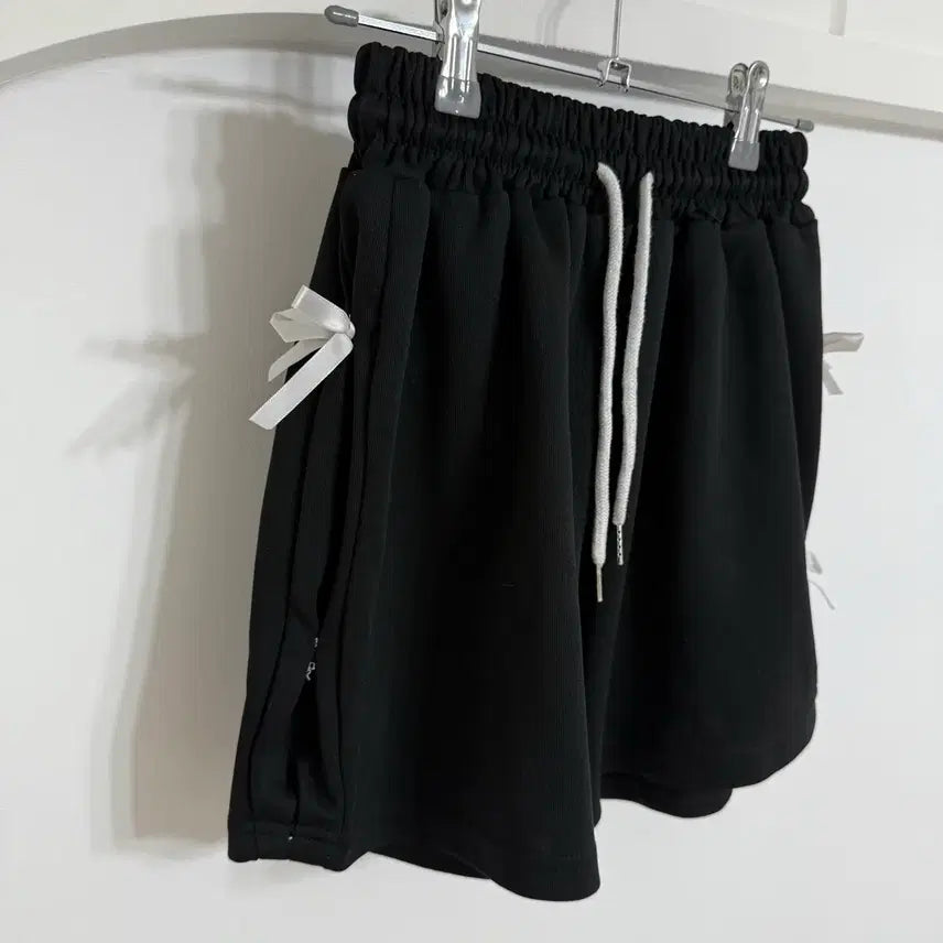 [SOLD OUT] 블랙 리본 스트링 반바지