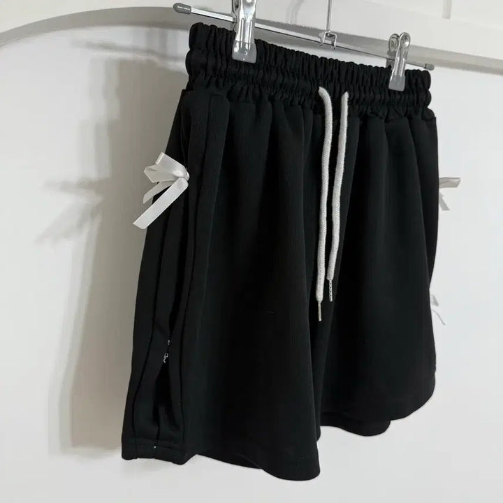 [SOLD OUT] 블랙 리본 스트링 반바지