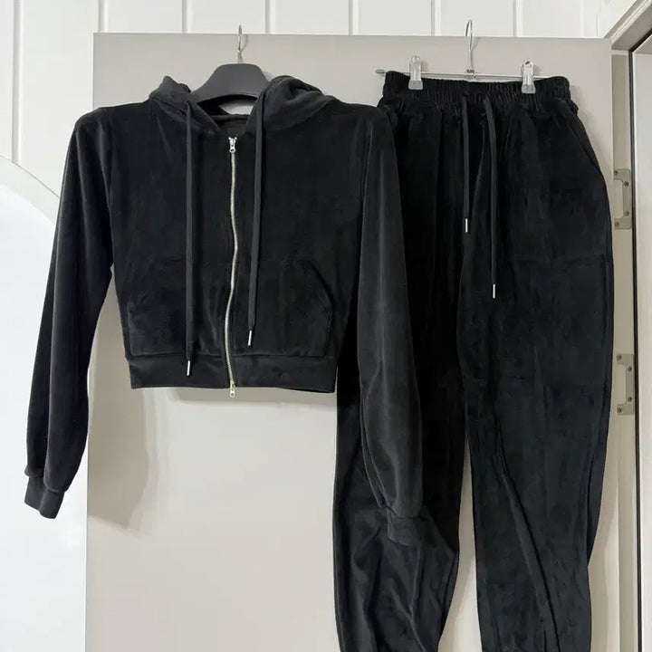 [BUNJANG] Black Microfiber Training Suit Set / 블랙 극세사 트레이닝복 세트