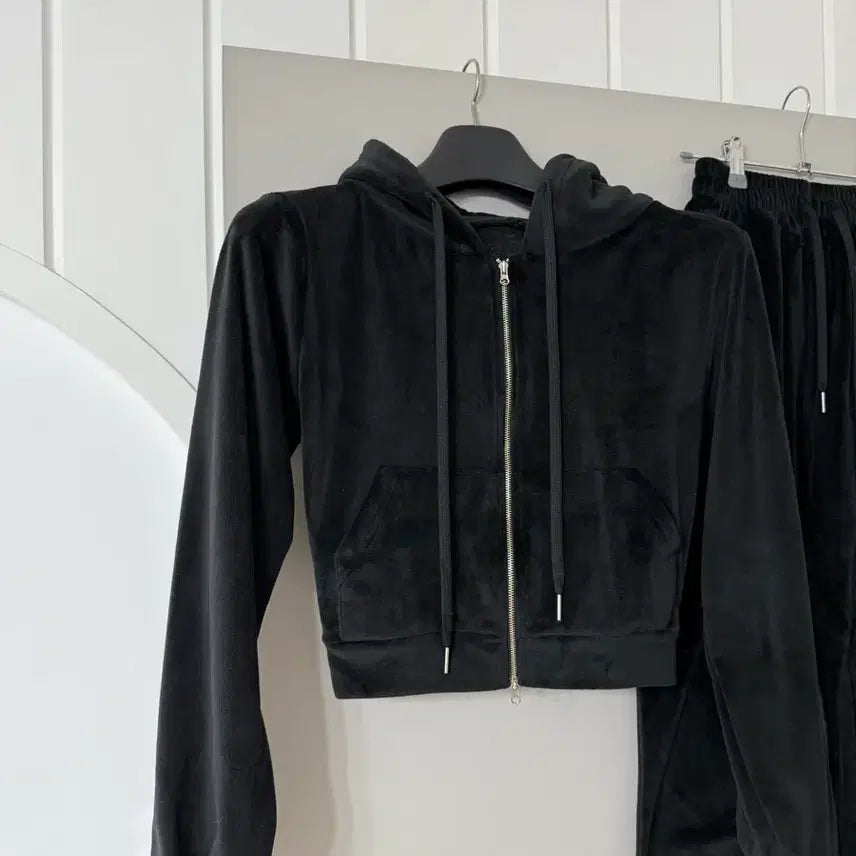 [BUNJANG] Black Microfiber Training Suit Set / 블랙 극세사 트레이닝복 세트