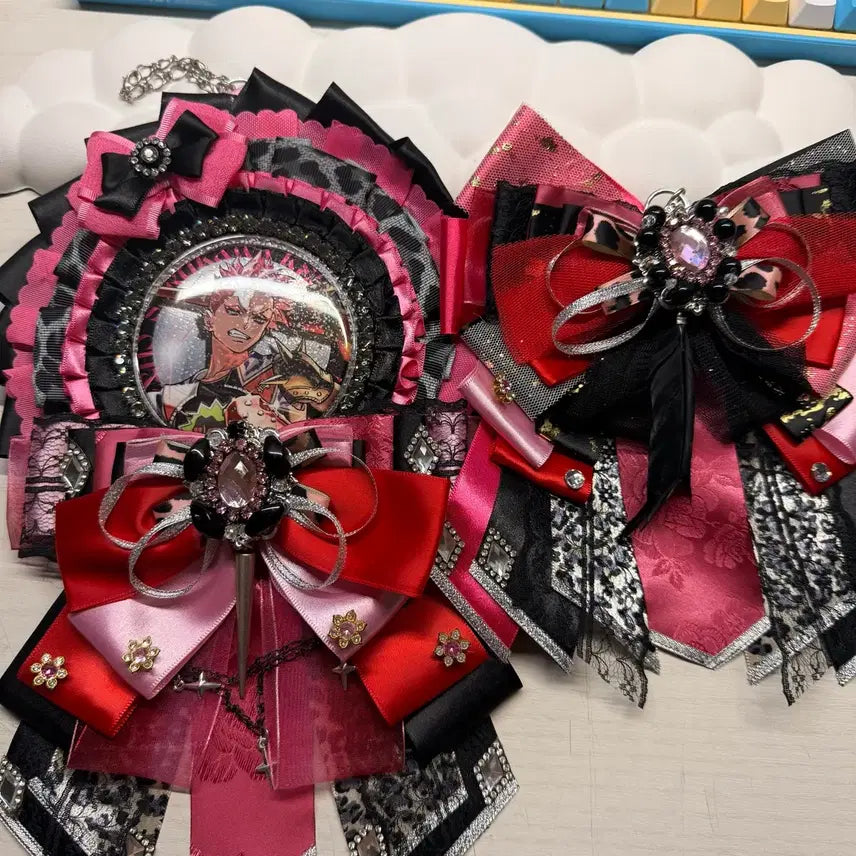 [BUNJANG] Charisma Sarukawa Kei 1st Break Badge + Theme Rosette + Ribbon Charm Bundle / 카리스마 사루카와 케이 1차 브레이크 뱃지 + 테마 로제트 + 리본챰일괄