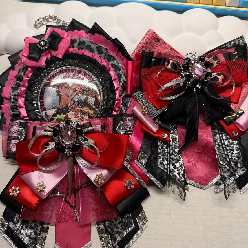 [BUNJANG] Charisma Sarukawa Kei 1st Break Badge + Theme Rosette + Ribbon Charm Bundle / 카리스마 사루카와 케이 1차 브레이크 뱃지 + 테마 로제트 + 리본챰일괄