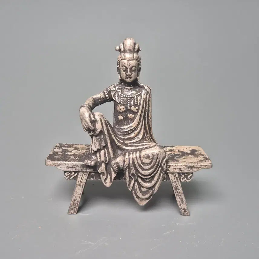 [BUNJANG] Antique Korean Bronze Guanyin Bodhisattva Seated Statue / 청대 백동 동제 발원 관음보살 좌상 골동품 고미술품 수집품 불교 불상