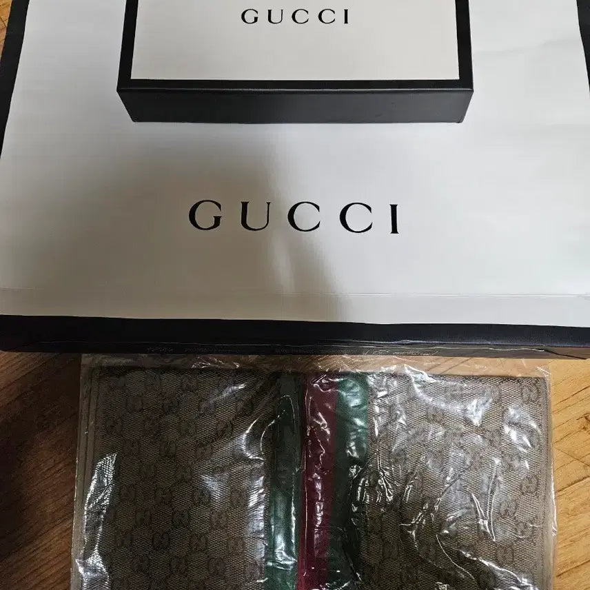 [BUNJANG] Gucci GG Logo Striped Scarf / 구찌 GG 로고 스트라이프 스카프