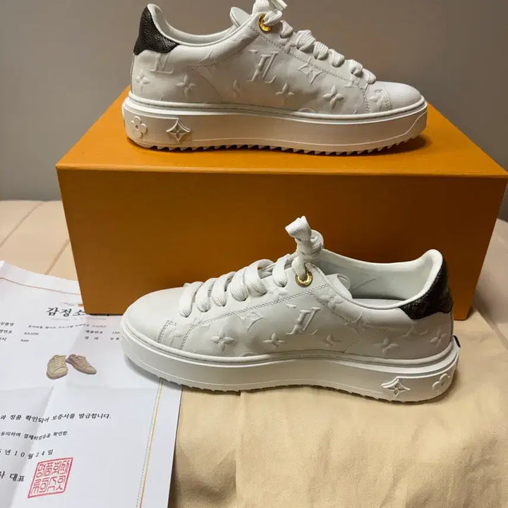 [BUNJANG] Louis Vuitton Monogram Time Out Sneakers / 37/240)루이비통 모노그램 타임아웃 스니커즈