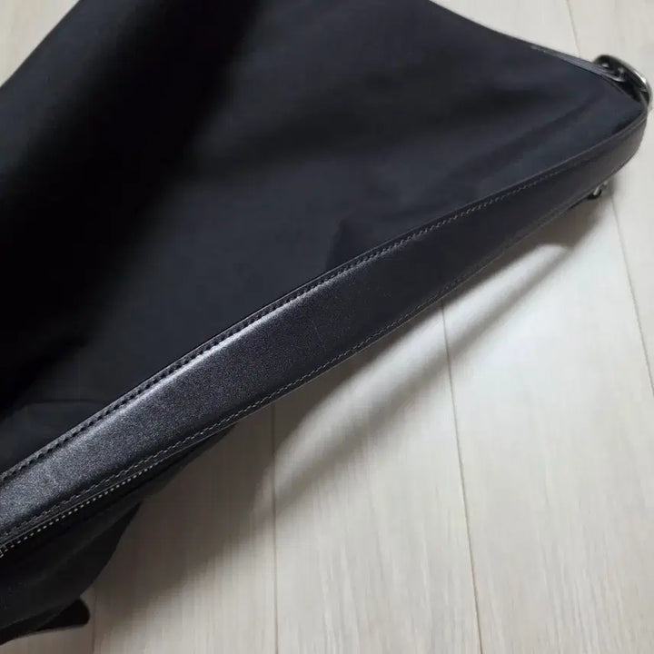 [BUNJANG] Tout Y Est Carnet Noir Original Bag / 투티에 카노트왈 오리지널 블랙