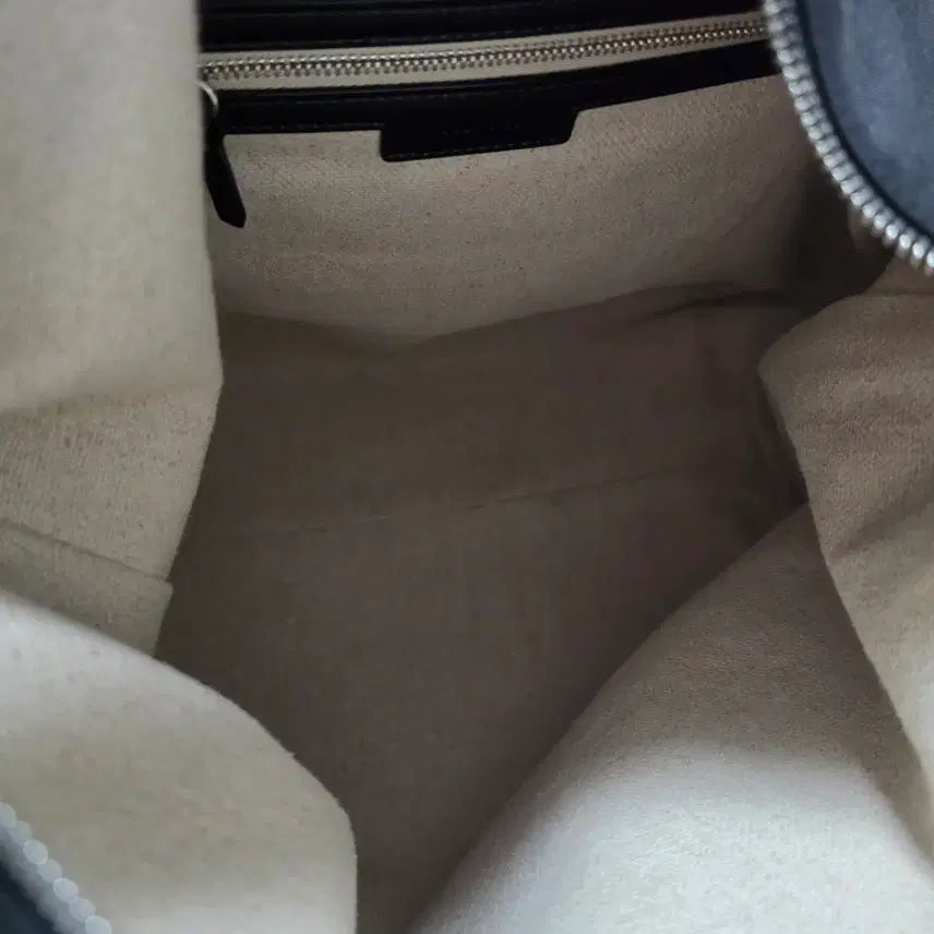 [BUNJANG] Tout Y Est Carnet Noir Original Bag / 투티에 카노트왈 오리지널 블랙