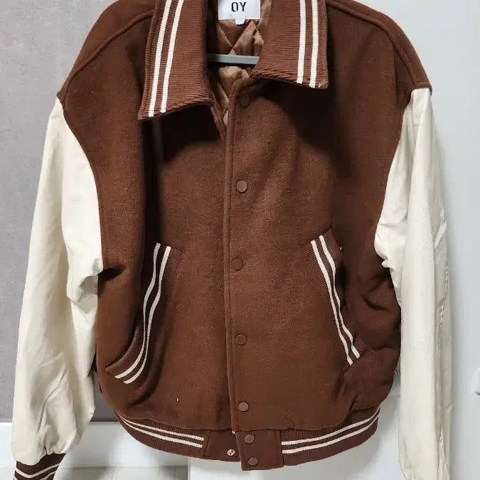 [BUNJANG] OY ZIGZAG Embroidery Varsity Jacket Brown / 오와이 남성점퍼 사이즈M