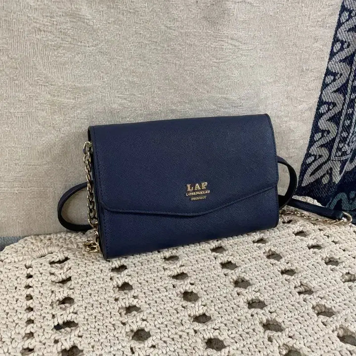 [BUNJANG] LAP Navy Mini Chain Crossbody Bag / [F] 랩 LAP 네이비 미니 체인 크로스백 가방