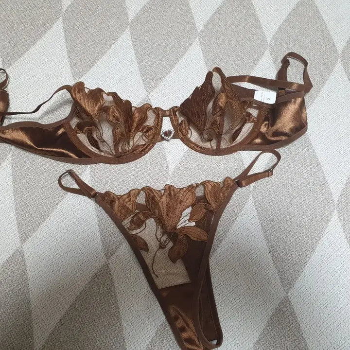 [BUNJANG] Black Lace Bra and Panty Set / 블랙 레이스 브라 + 팬티 세트