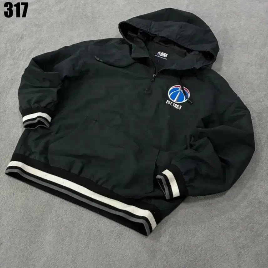 [SOLD OUT] NBA 후드 바람막이 블랙