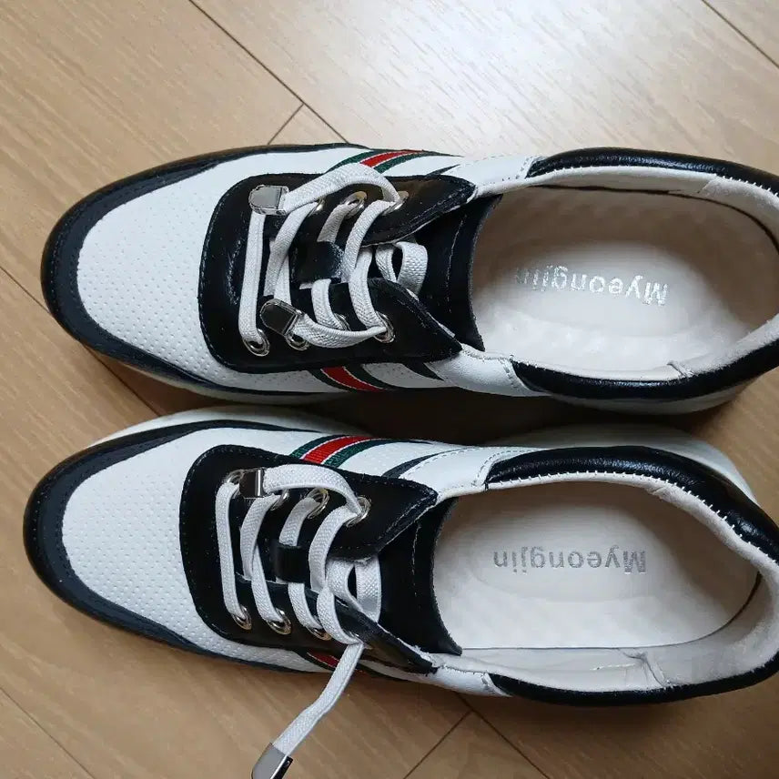 [BUNJANG] Myeongjin White/Black Women&