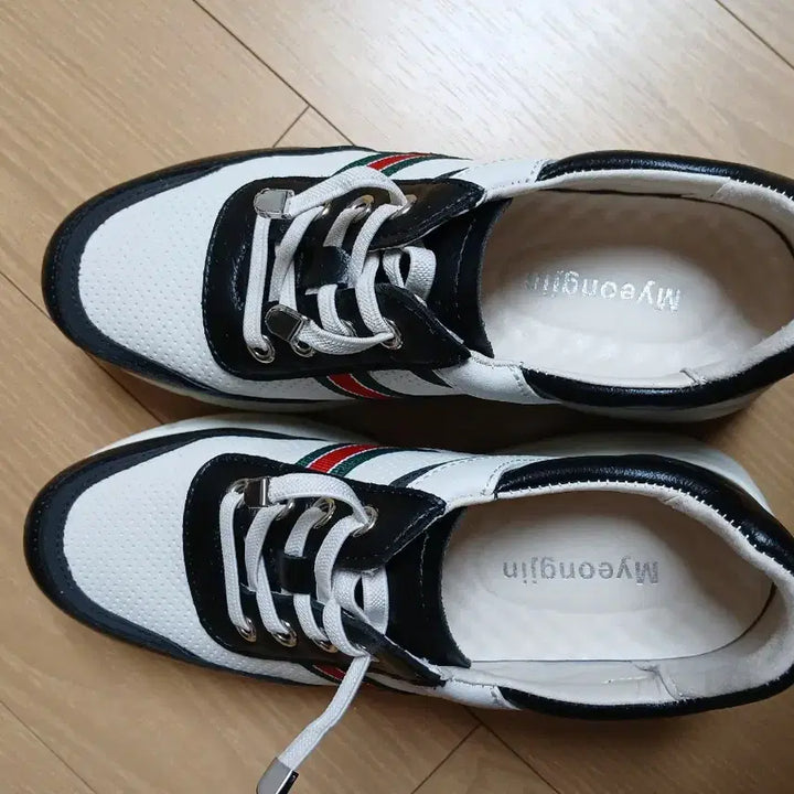 [BUNJANG] Myeongjin White/Black Women&