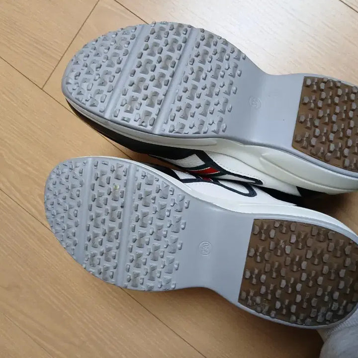 [BUNJANG] Myeongjin White/Black Women&