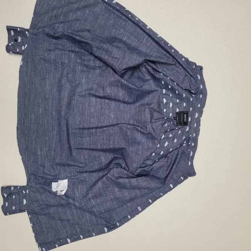 [BUNJANG] WESC Chambray Shirt - Pattern Print / WESC 남자 패턴프린트 샴브레이 셔츠 M 네이비