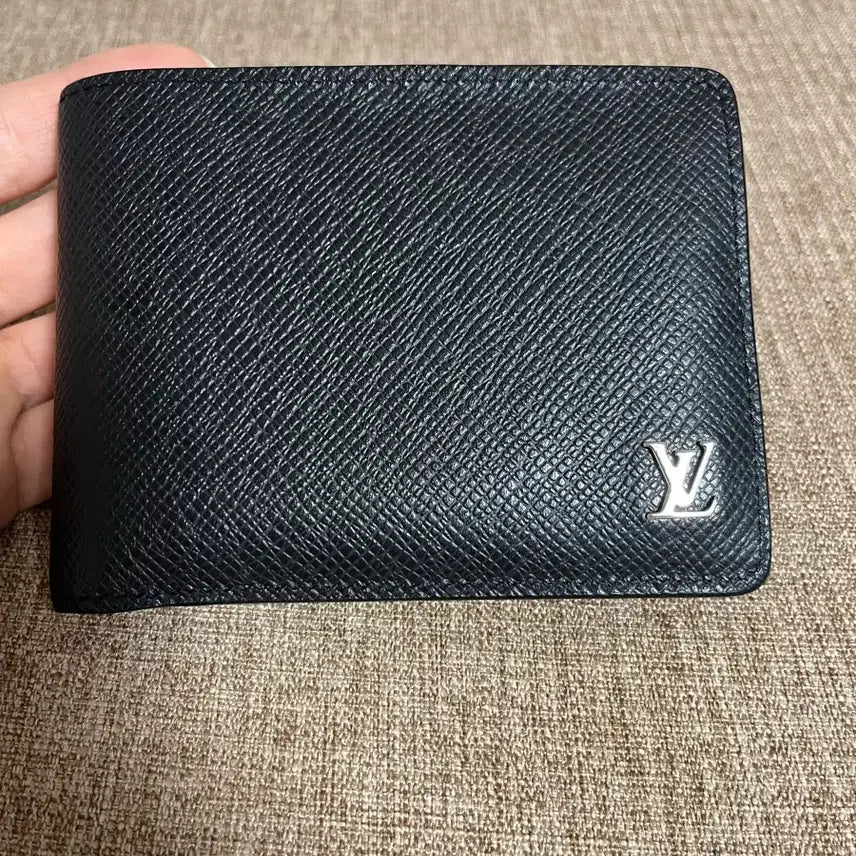 [BUNJANG] Louis Vuitton Taiga Leather Wallet / [A+급/정품] 루이비통 타이가 반지갑