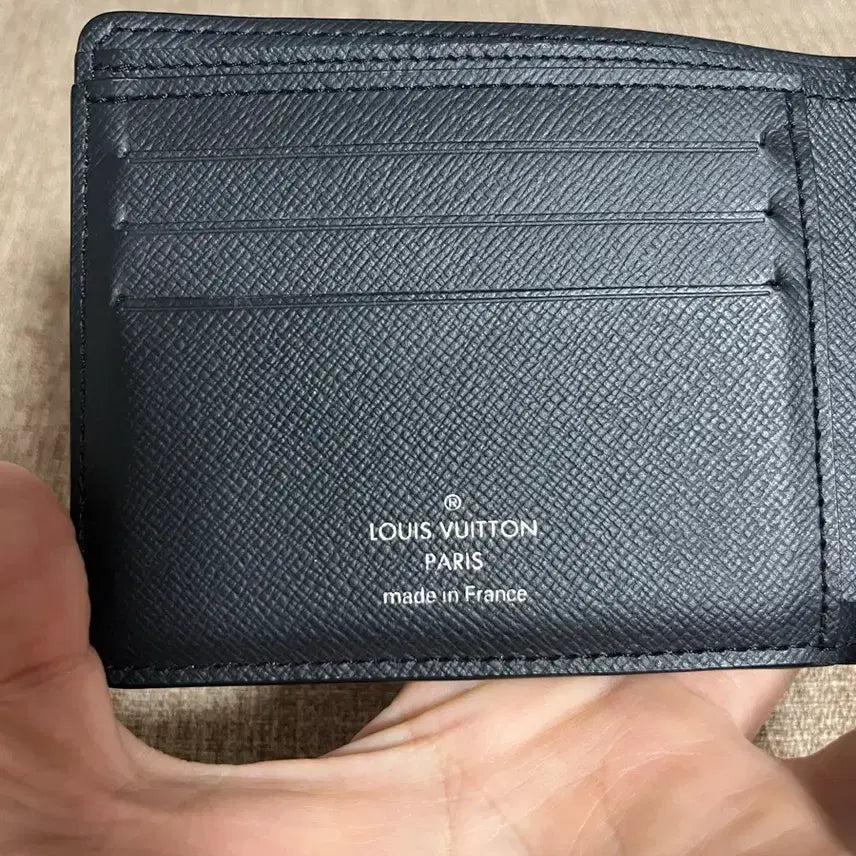 [BUNJANG] Louis Vuitton Taiga Leather Wallet / [A+급/정품] 루이비통 타이가 반지갑