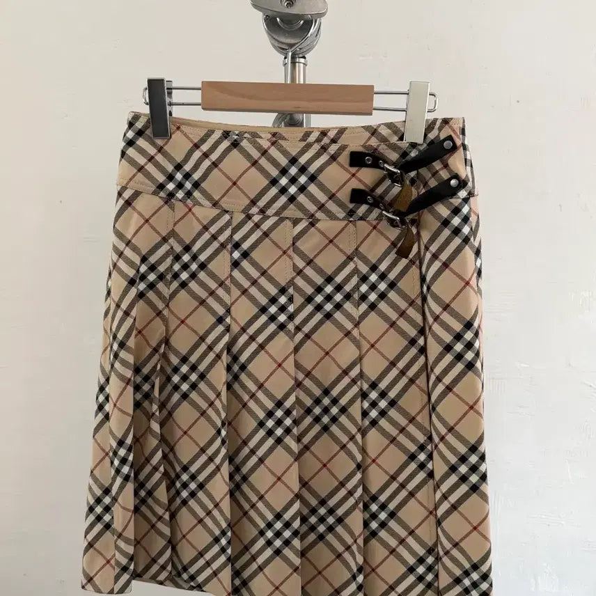 [SOLD OUT] Burberry 버버리 블루라벨 노바체크 벨티드 플리츠 스커트