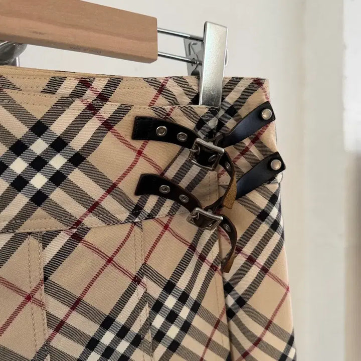 [SOLD OUT] Burberry 버버리 블루라벨 노바체크 벨티드 플리츠 스커트
