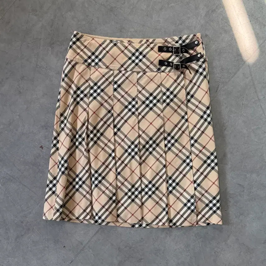 [SOLD OUT] Burberry 버버리 블루라벨 노바체크 벨티드 플리츠 스커트