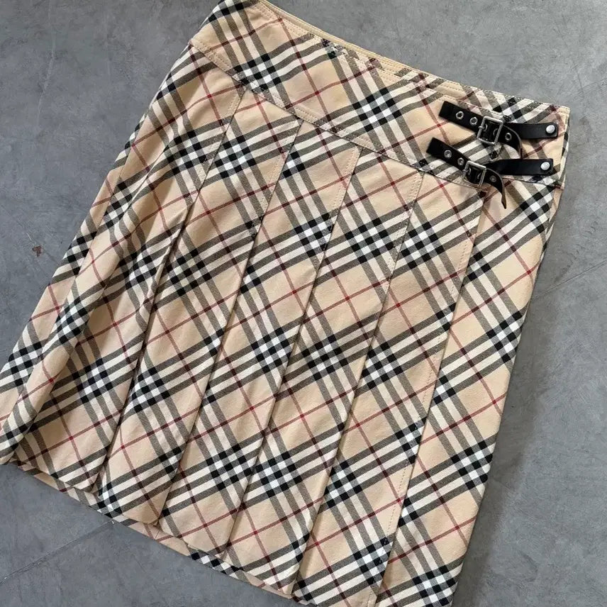 [SOLD OUT] Burberry 버버리 블루라벨 노바체크 벨티드 플리츠 스커트