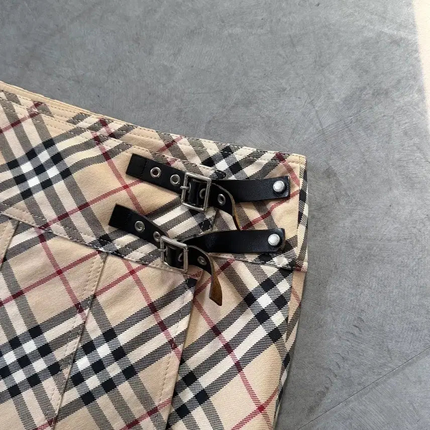 [SOLD OUT] Burberry 버버리 블루라벨 노바체크 벨티드 플리츠 스커트