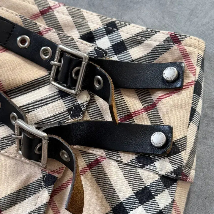 [SOLD OUT] Burberry 버버리 블루라벨 노바체크 벨티드 플리츠 스커트