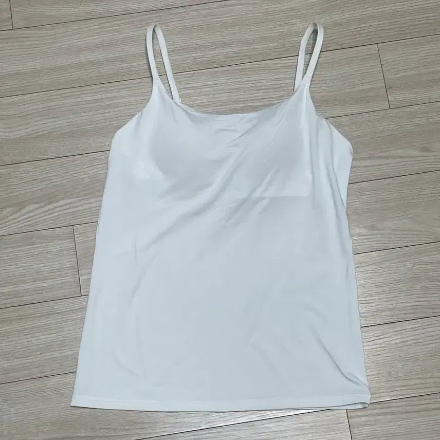 [SOLD OUT] 유니클로 에어리즘 브라 캐미솔 화이트 s