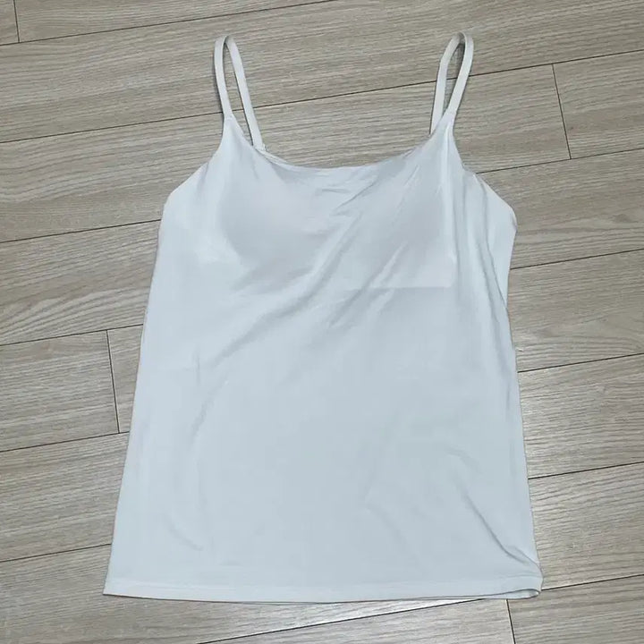 [SOLD OUT] 유니클로 에어리즘 브라 캐미솔 화이트 s