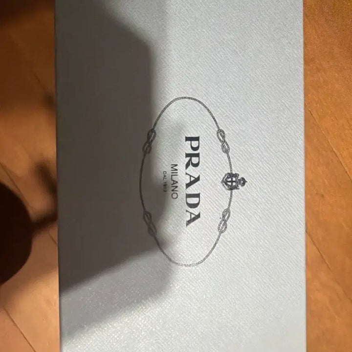[SOLD OUT] 프라다 자수 패브릭 샌들 슬리퍼 힐 블랙