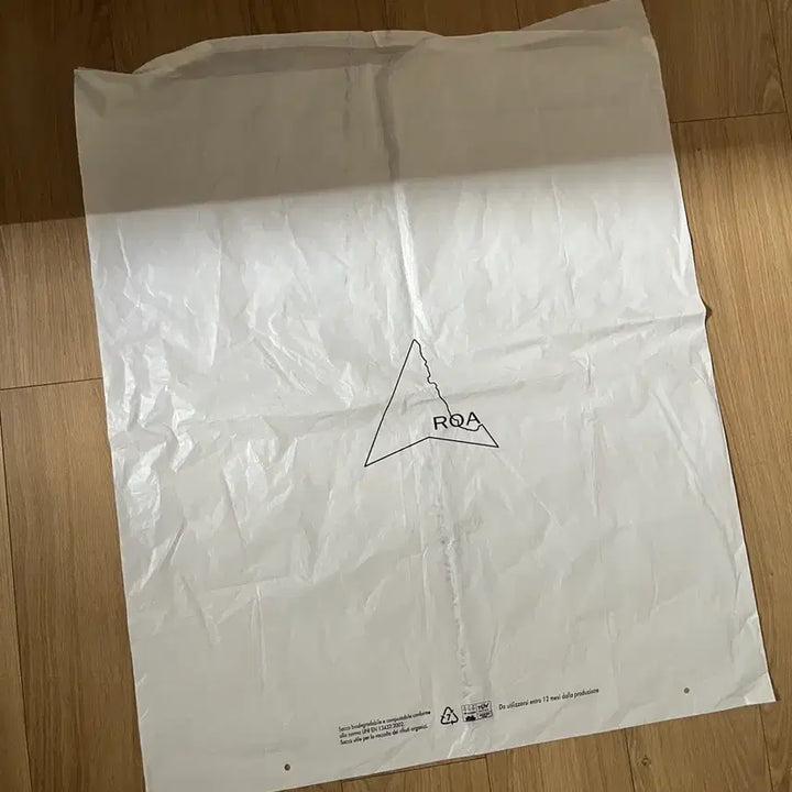 [BUNJANG] Roa Hiking Tote Bag Black / ROA 로아 하이킹 토트백 크로스백 새상품