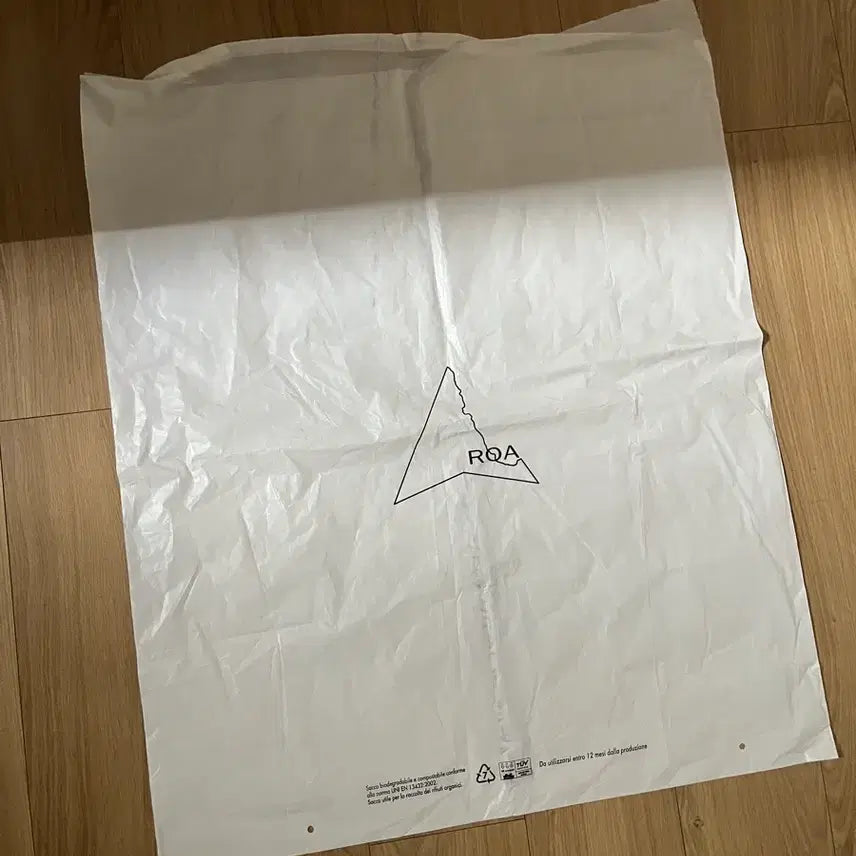 [BUNJANG] Roa Hiking Tote Bag Black / ROA 로아 하이킹 토트백 크로스백 새상품