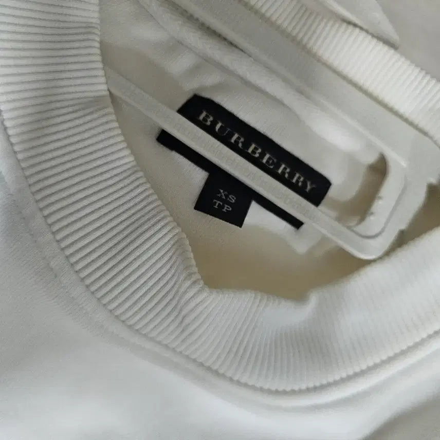 [BUNJANG] Burberry White Logo Sweatshirt XS / 버버리 화이트 로고 맨투맨 티셔츠xs