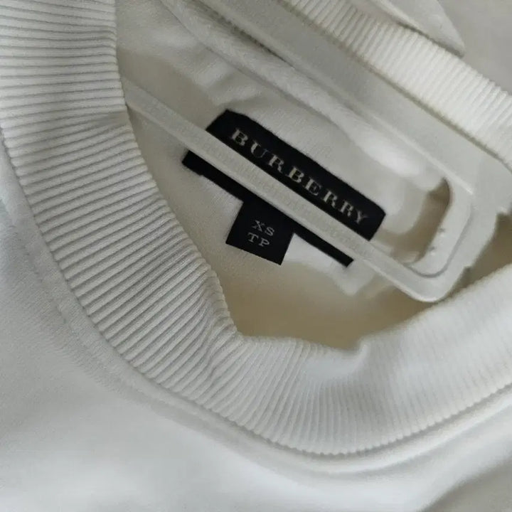 [BUNJANG] Burberry White Logo Sweatshirt XS / 버버리 화이트 로고 맨투맨 티셔츠xs