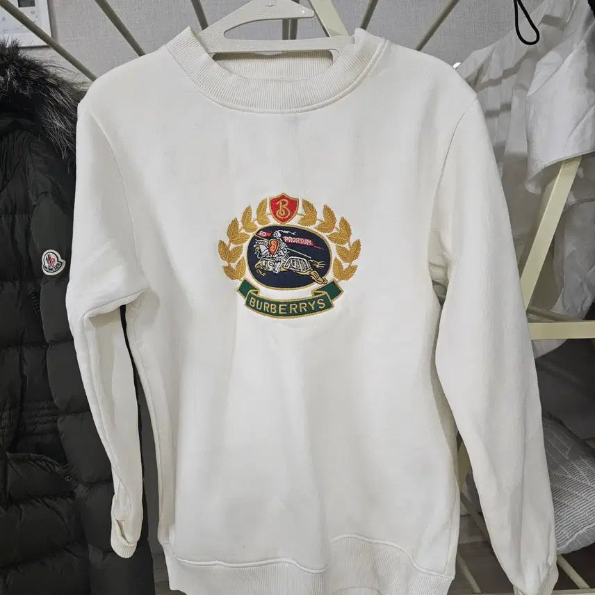 [BUNJANG] Burberry White Logo Sweatshirt XS / 버버리 화이트 로고 맨투맨 티셔츠xs