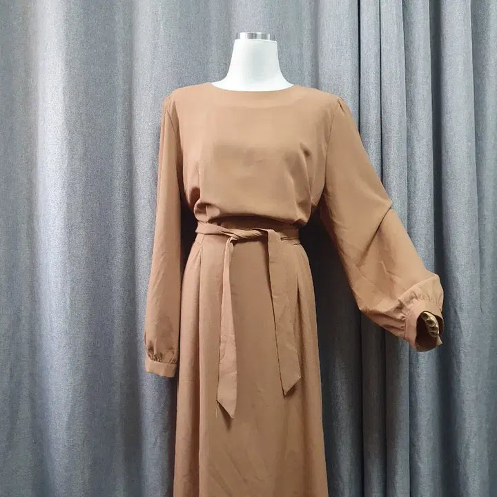 [BUNJANG] R2 Pin-tuck Maxi Hem Contrast Dress / R2핀턱 맥시 밑단배색 원피스