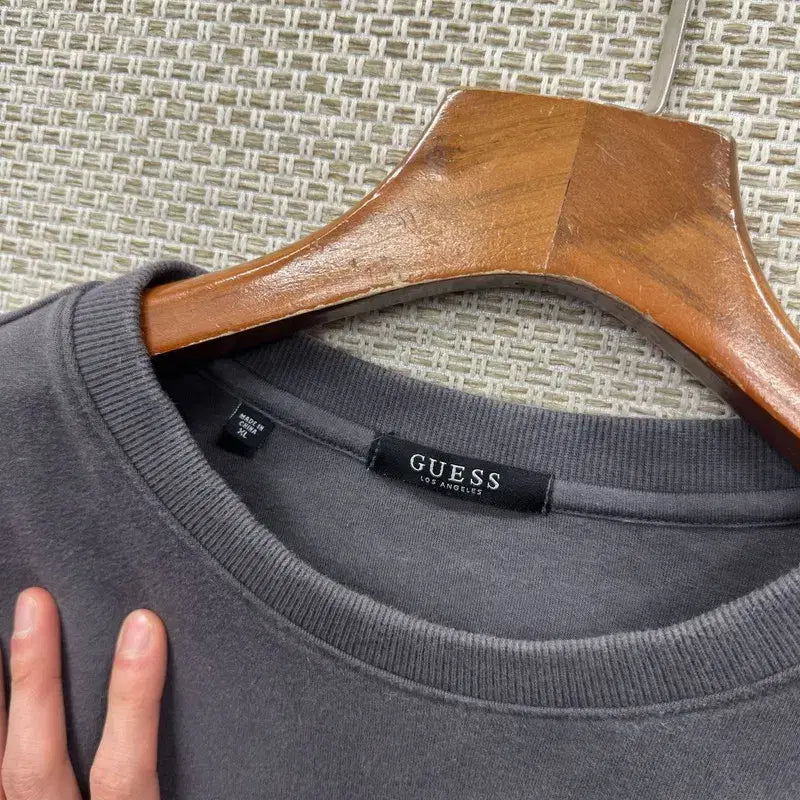 [SOLD OUT] 게스 사이드로고 맨투맨 XL M14005
