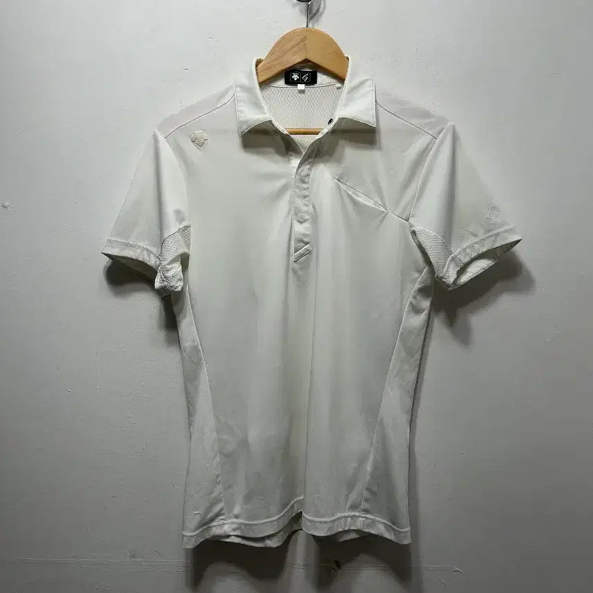 [SOLD OUT] 데상트 화이트 반팔 폴로티 M