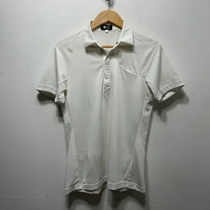 [SOLD OUT] 데상트 화이트 반팔 폴로티 M