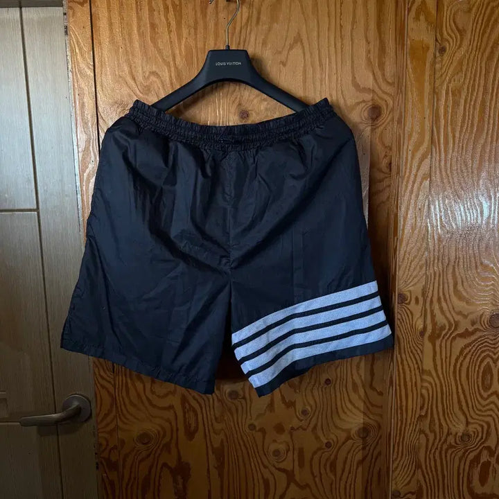 [BUNJANG] Thom Browne 4-Line Shorts / 톰브라운 4선 반바지 판매 합니다.
